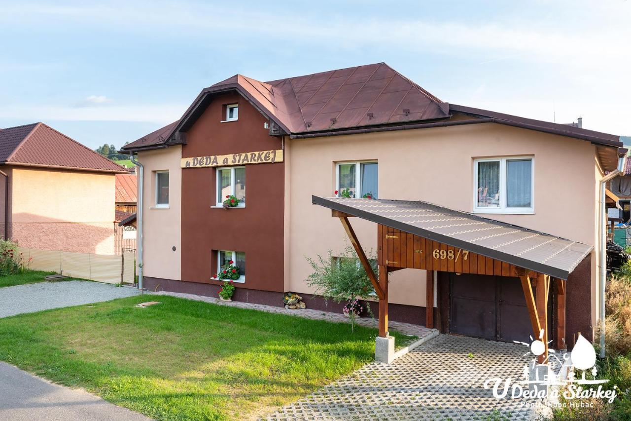 U Deda A Starkej Čierny Blh Buitenkant foto