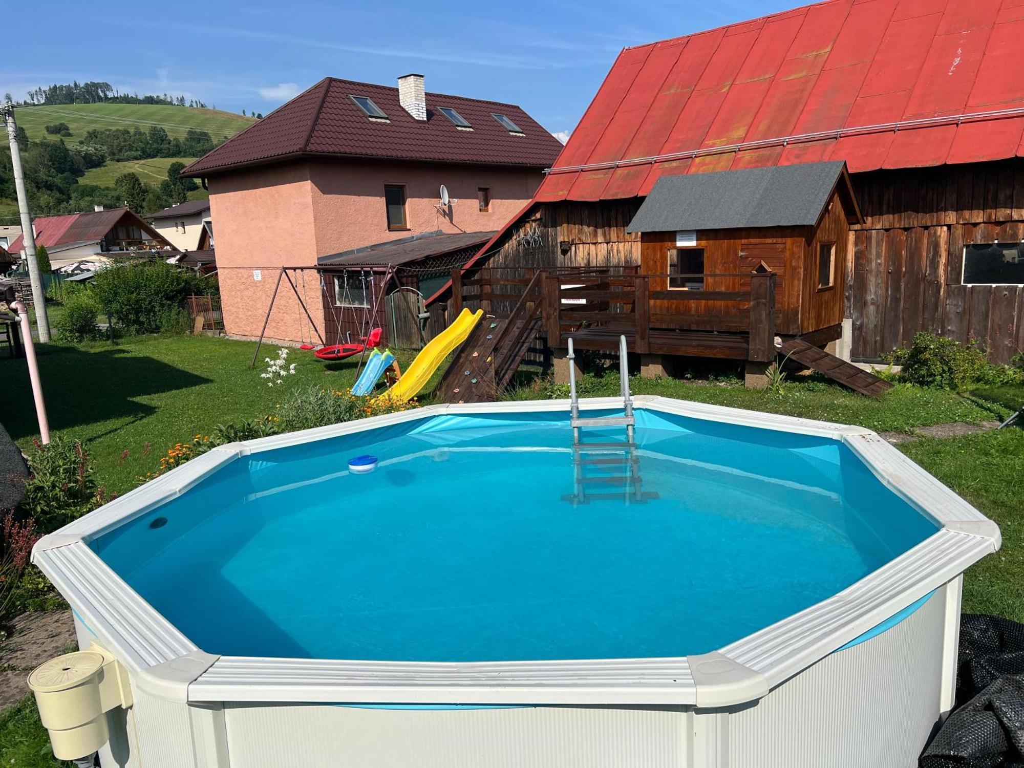 U Deda A Starkej Čierny Blh Buitenkant foto